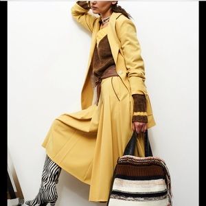 Beatrice yellow gouacho suit. Size 6.